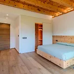 Woodhouse By Interhome *