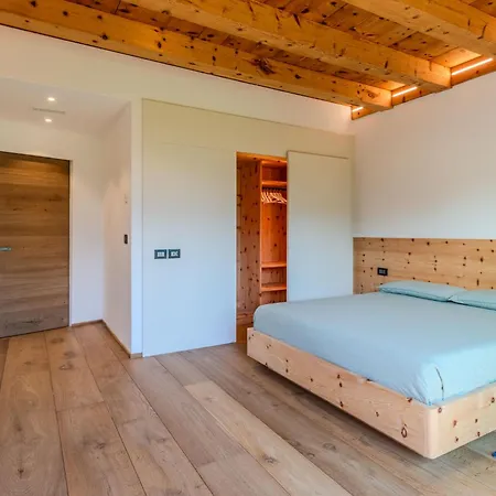 Woodhouse By Interhome *