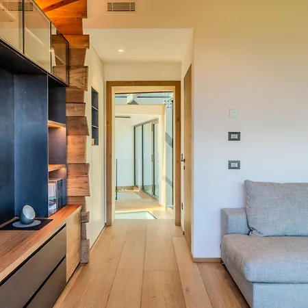 Woodhouse By Interhome