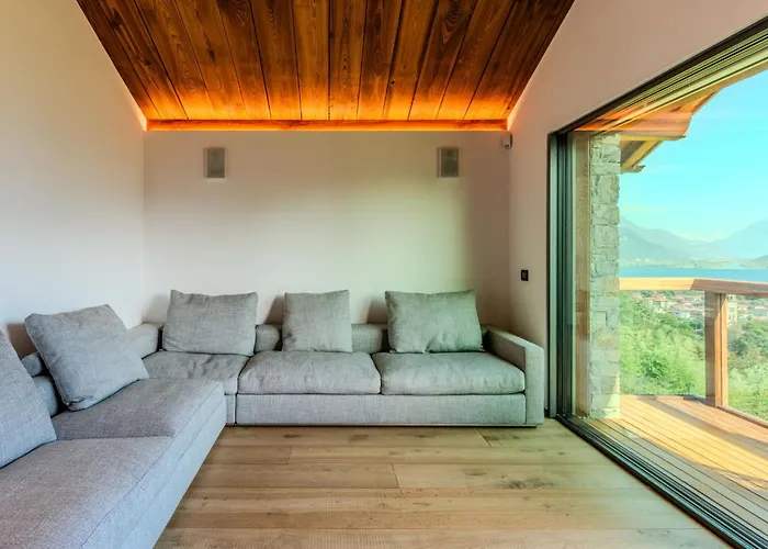 Woodhouse By Interhome Domaso