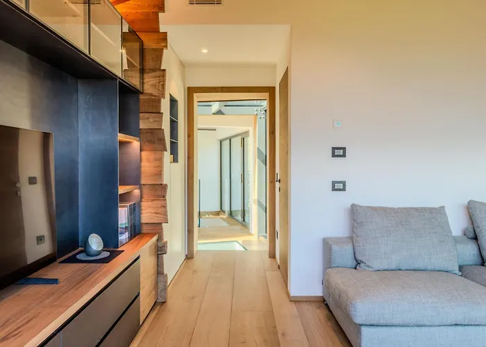 Woodhouse By Interhome