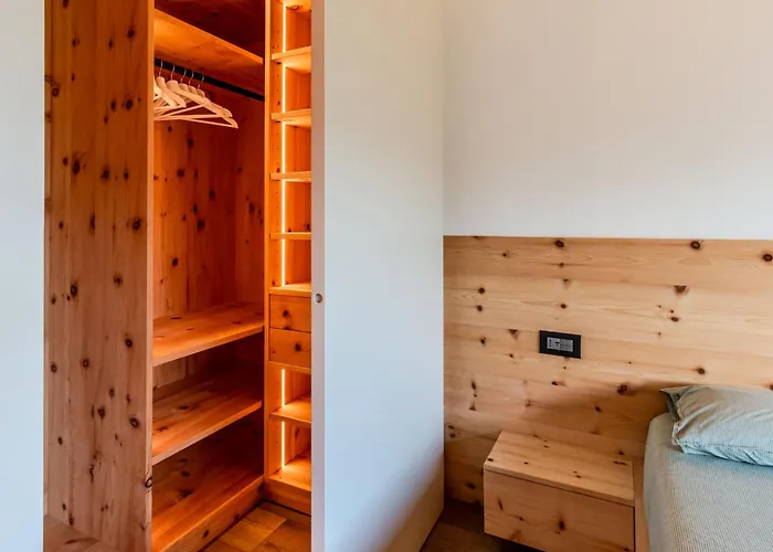 Woodhouse By Interhome