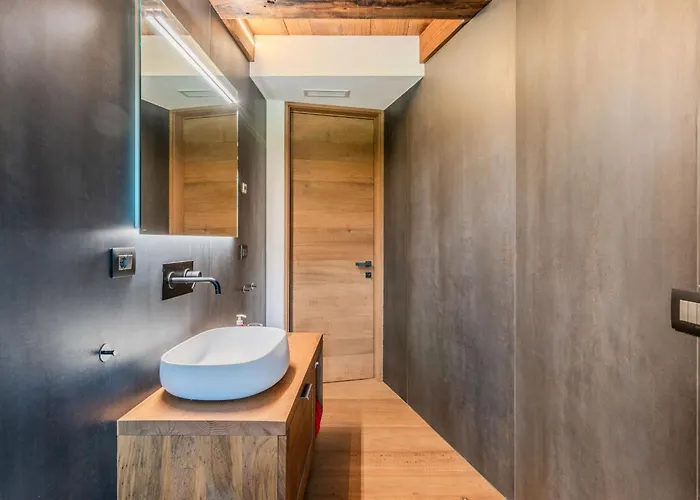 Woodhouse By Interhome * Domaso